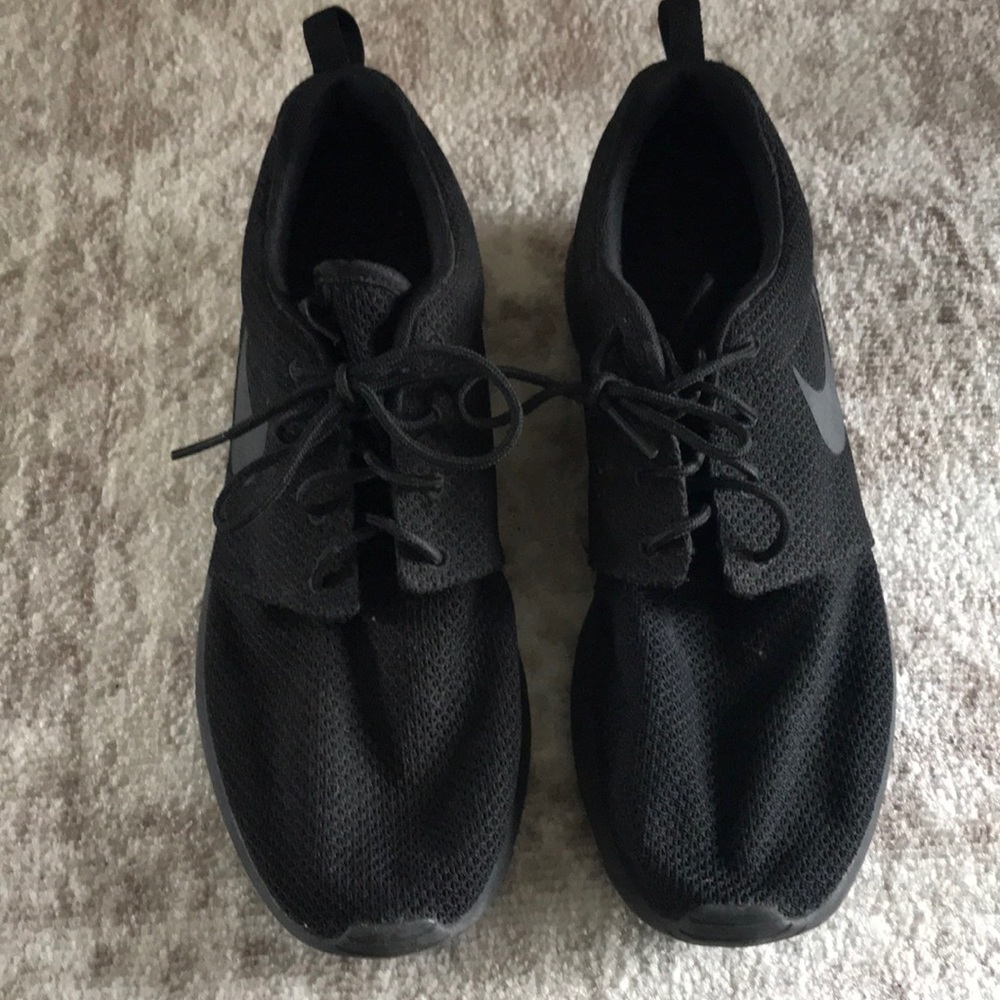 Men’s Nike sneakers